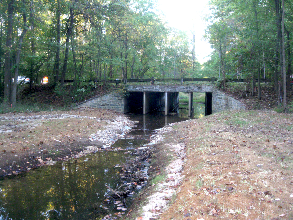 WSSI’s stream restoration projects, like this one at Hunter’s Branch in Vienna, Virginia, help manage stormwater to reduce harm to road culverts and other transportation infrastructure.